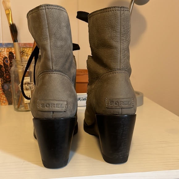 Sorel Wedge Boots - Picture 5 of 8